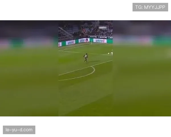 今日足球激战连连，比分实时更新引爆精彩瞬间