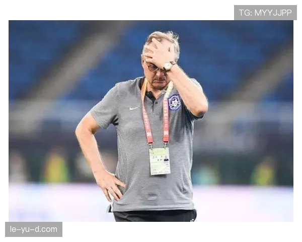 切尔西蓝军深陷危机，重建之路艰难新赛季前景堪忧