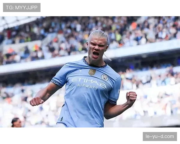 哈兰德创欧冠历史，成最年轻帽子戏法得主