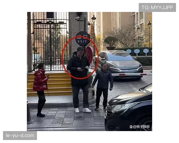 姚明居然换了新车牌,开出去被路人全盯上了… 姚明居然换了新车牌,开出去被路人全盯上了…